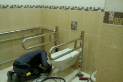 поручни для инвалидов в туалет